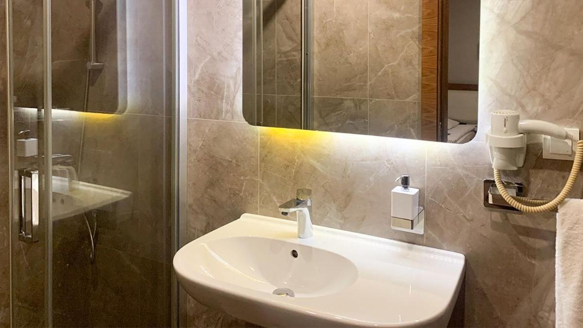 Reikartz 2017 Hotel Ankara Eksteriør billede